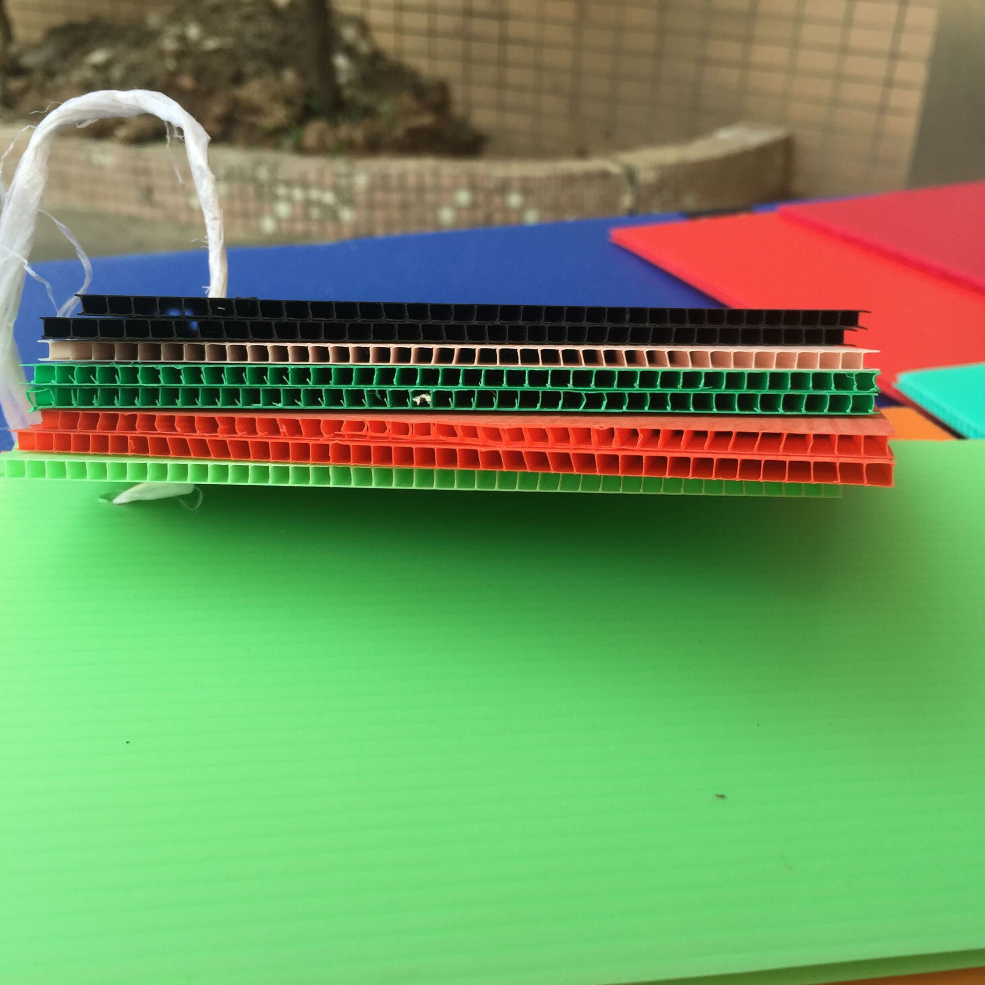 PP中空板片材 空心板片材 箱子内衬隔板 婴儿车专用背板