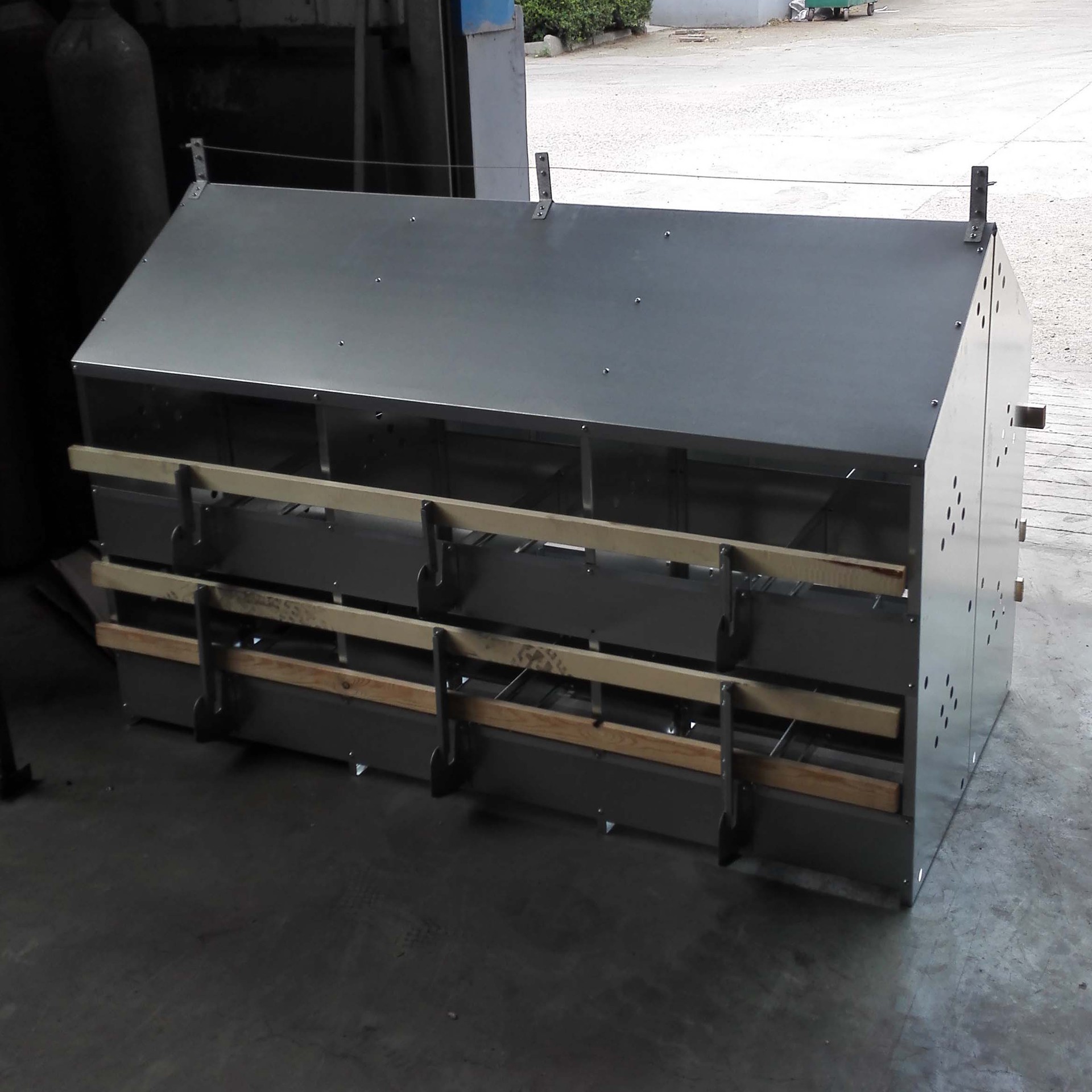 鸡用产蛋箱，散养鸡产蛋箱，镀锌板产蛋箱生产厂家