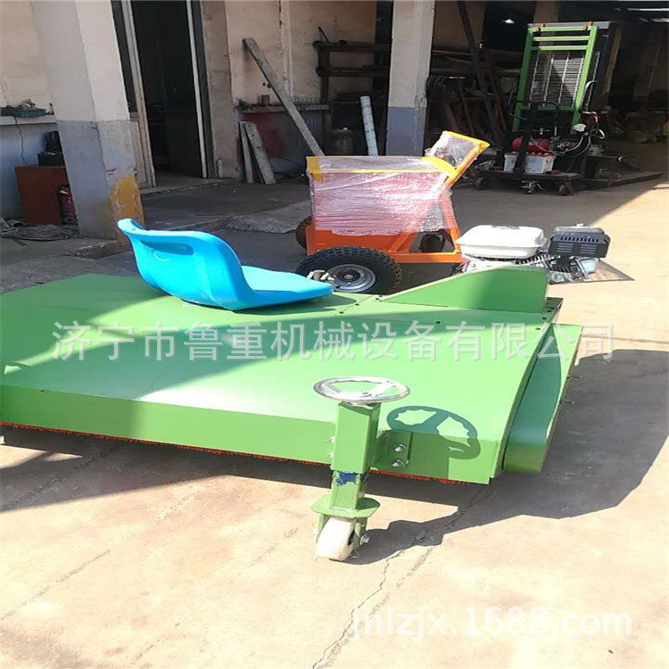 供应汽油刷草机  学校操场人造草坪梳草机认购金