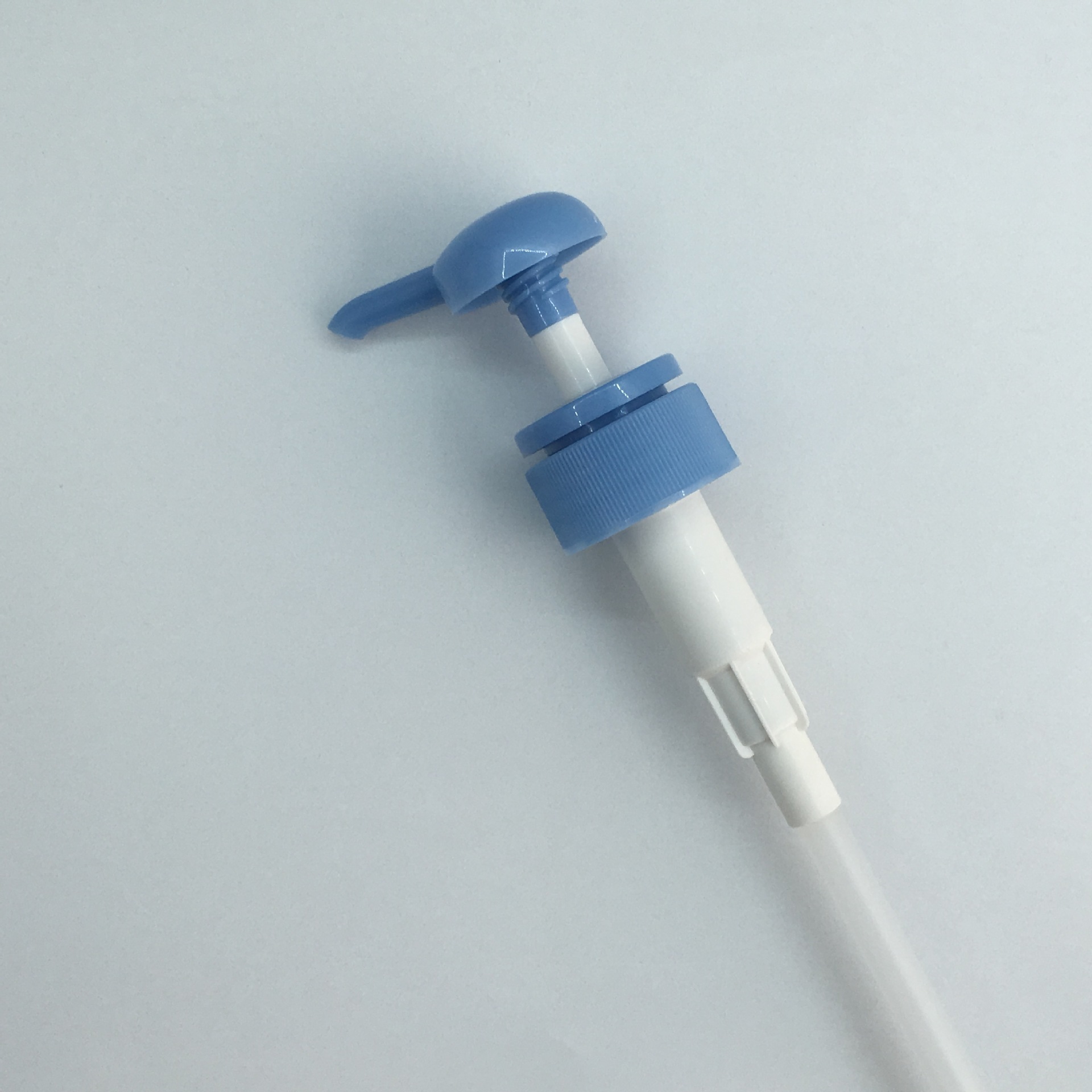 化妆品泵头厂批发33牙系列不锈钢弹簧化妆品沐浴露塑料乳液泵头