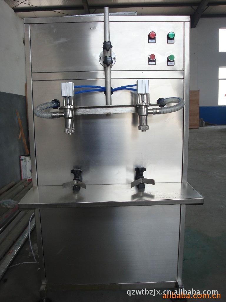 专业生产小型灌装机  食用油灌装机 香油灌装机 色拉油灌装机