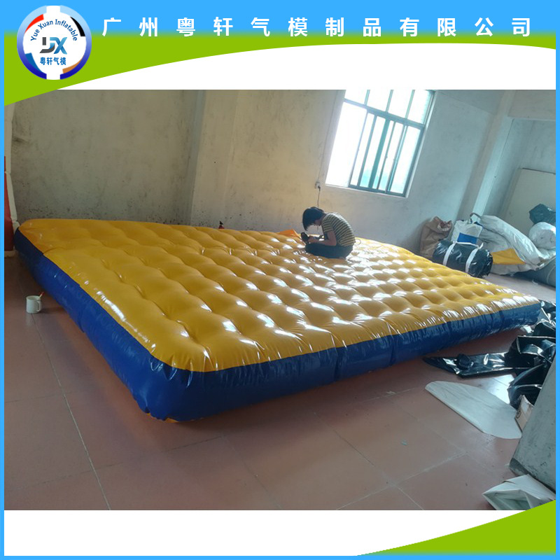 Inflatable trampoline, adult and children's toy, inflatable bouncy castle, airless trampoline, factory direct sales at discounted prices.