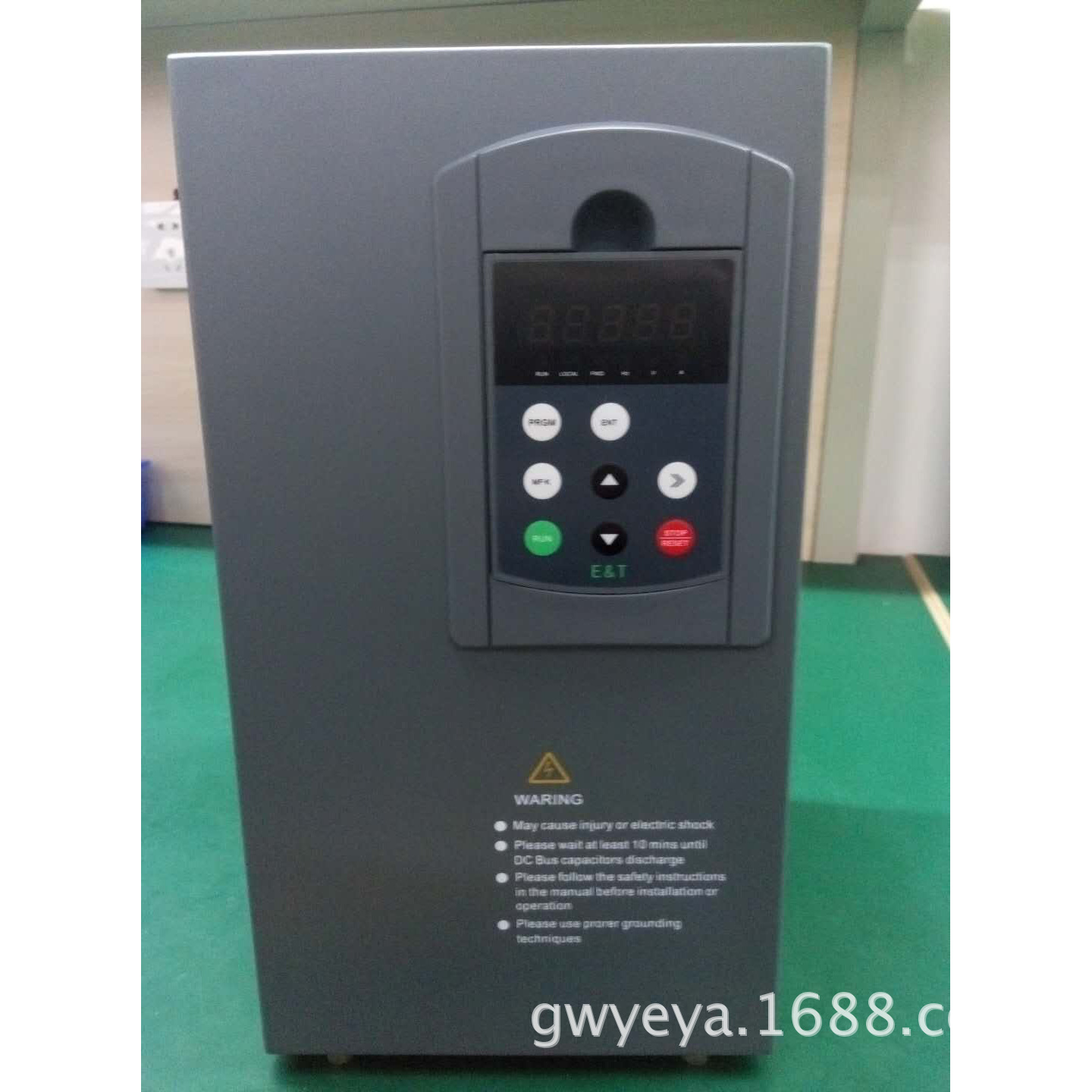 ��������SAJ�첽�ŷ�������37KWʸ���ջ�ע�ܻ������豸