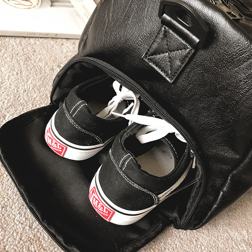 New PU leather men's travel bag cylindrical waterproof handbag large capacity aircraft luggage bag sports fitness bag