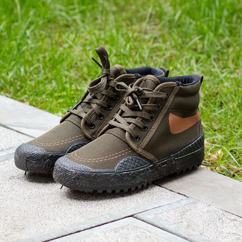 Factory wholesale military training shoes construction site labor protection release shoes men's shoes high-help construction site farmland labor protection yellow rubber shoes