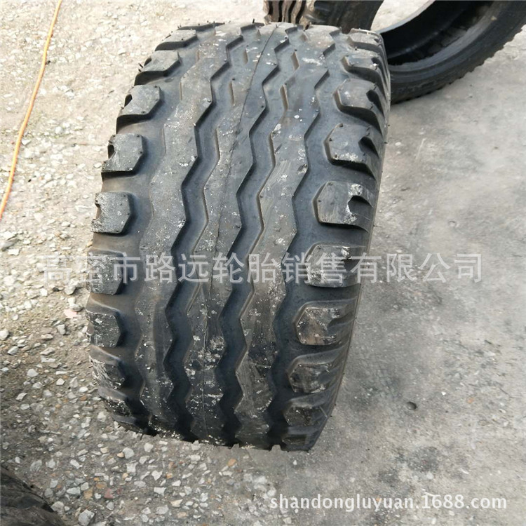 打捆机轮胎 10.0/75-15.3 曲顺花纹 联合收割机轮胎 11.5/80-15.3