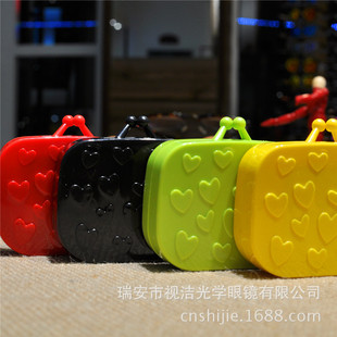 ��ͫ�І�ɫ�[�����R���Ӻ��s��y��ͫ�а�H��
