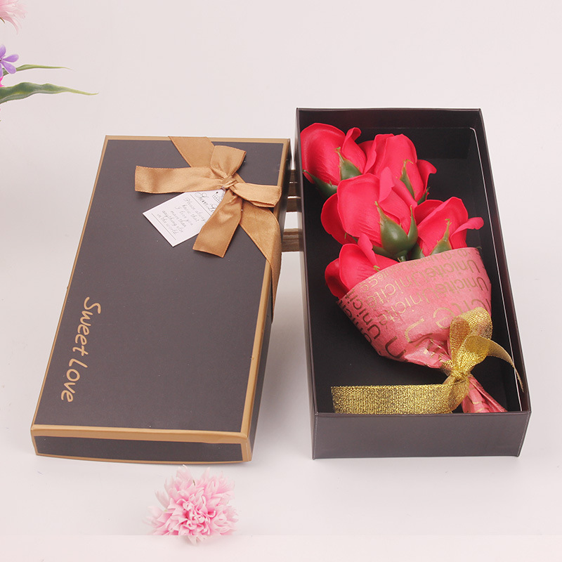 Regalos de San Valentín 12 cajas de regalo de flores de jabón flores flores artificiales oso rosa regalo creativo flor eterna al por mayor