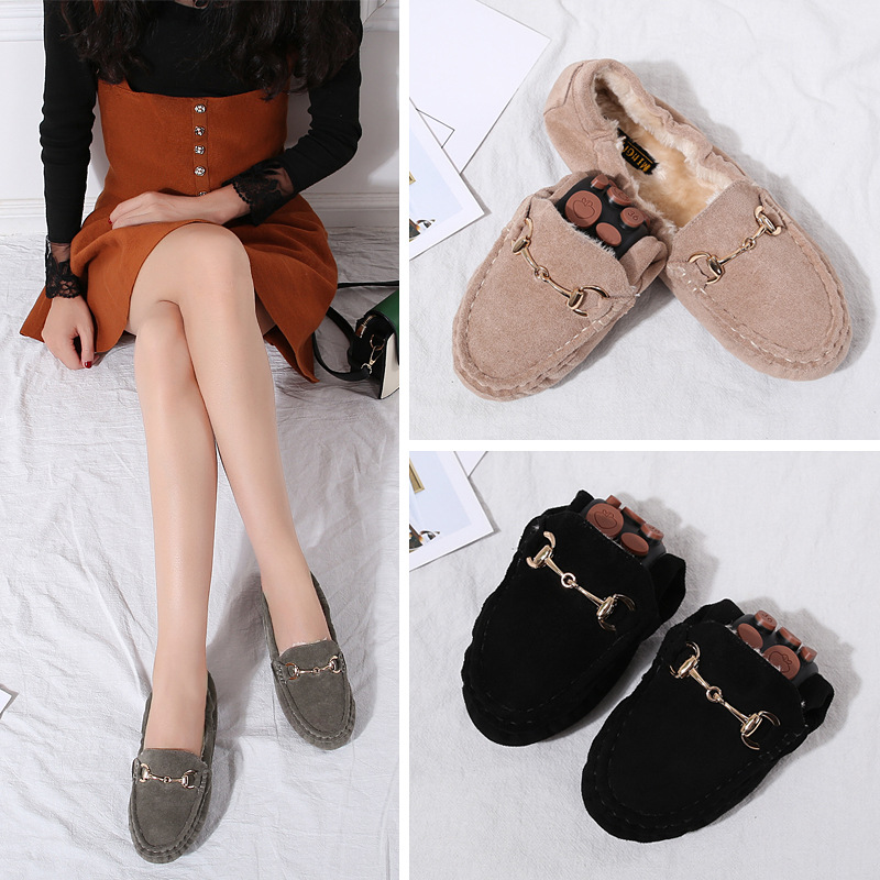 Mocasines para mujeres forrados de lana Otoño e Invierno Nuevo estilo casual coreano versátil hebilla metálica antideslizante mujeres embarazadas tallas grandes zapatos acolchados de algodón bombas