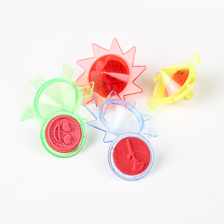 Nuevo plástico creativo Gyro juguete sello lindo color de dibujos animados de secado rápido cilíndrico sello de recompensa para niños