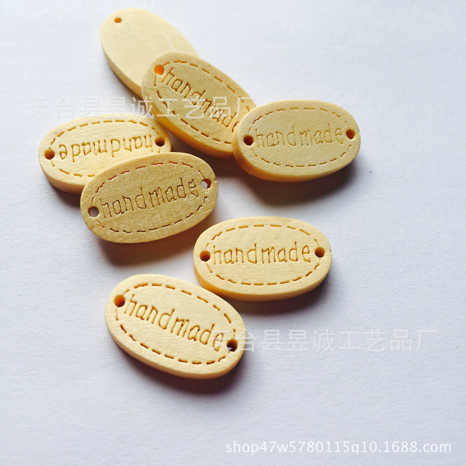 Лазерная маркировка деревянных знаков Твердая древесина Украшение Деревянная табличка