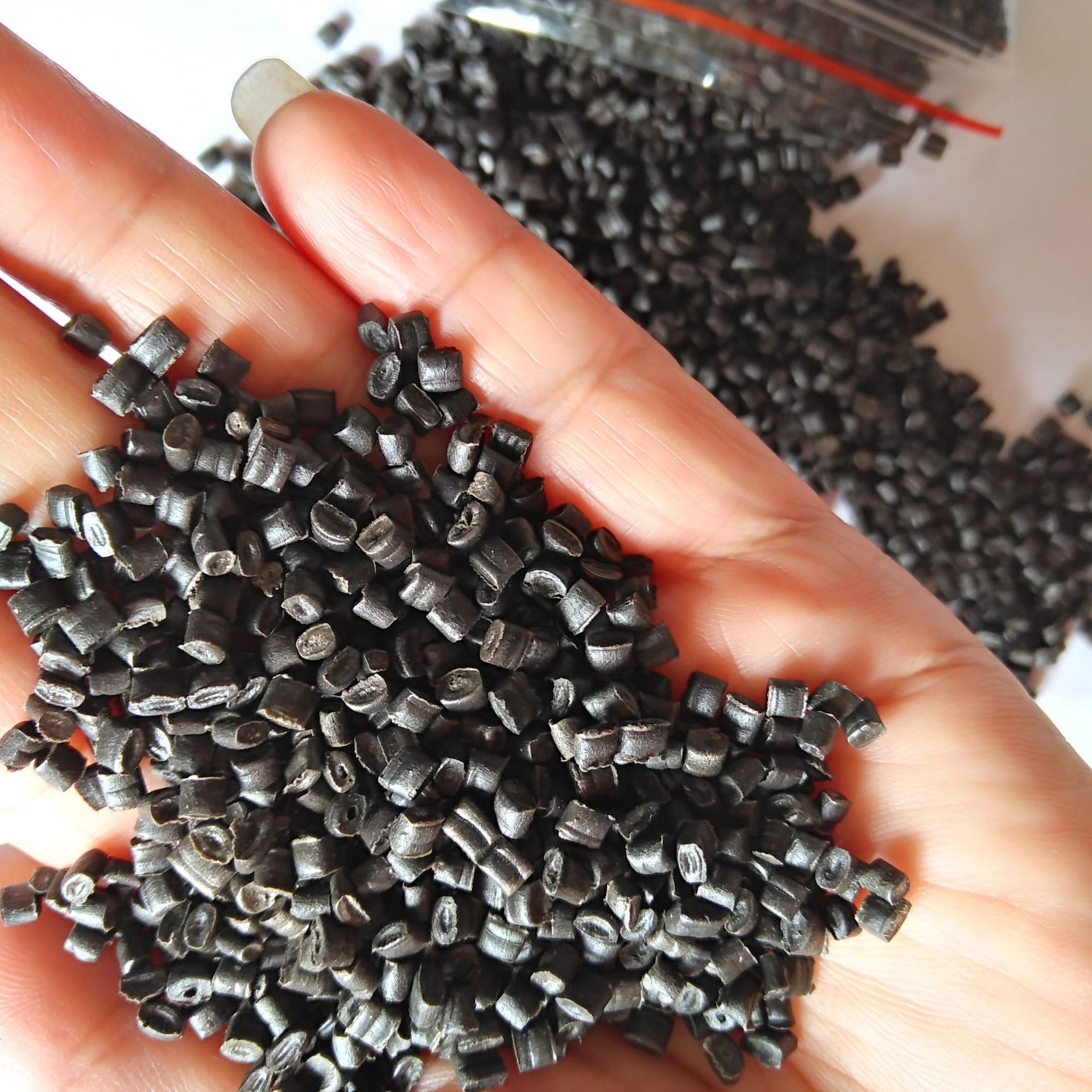 销售PP  PE全浮水再生塑料粒 水果筐 纸厂料颗粒  包角注塑颗粒