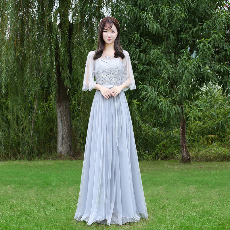 Светло -серый c в сетчатой ​​пряже c