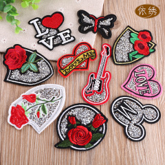 New stylish and high-end embroidered flower with diamond-studded floral patches, used as a decorative patch to embellish roses on clothing.