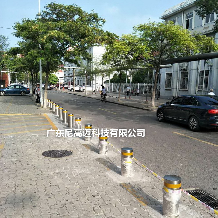 尼高迈路障-全自动快速升降挡路柱 一套系统控制多条柱子同时升降