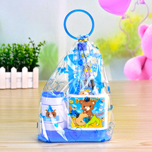 ���l��ͯ�PͲ�ľ����b С�W�����I��Ʒ �׃��@��һ��ͯ���Y��