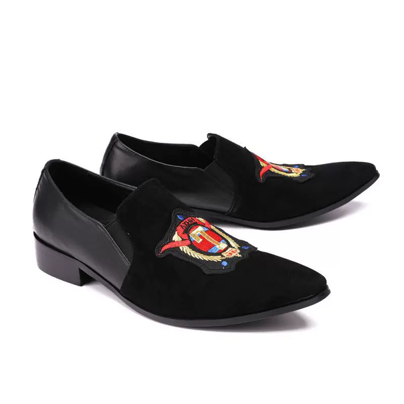 Новинка 2017 года деловая повседневная мужская кожаная обувь, персонализированные модные низкие Туфли из воловьей кожи, модные туфли-лодочки с вышивкой