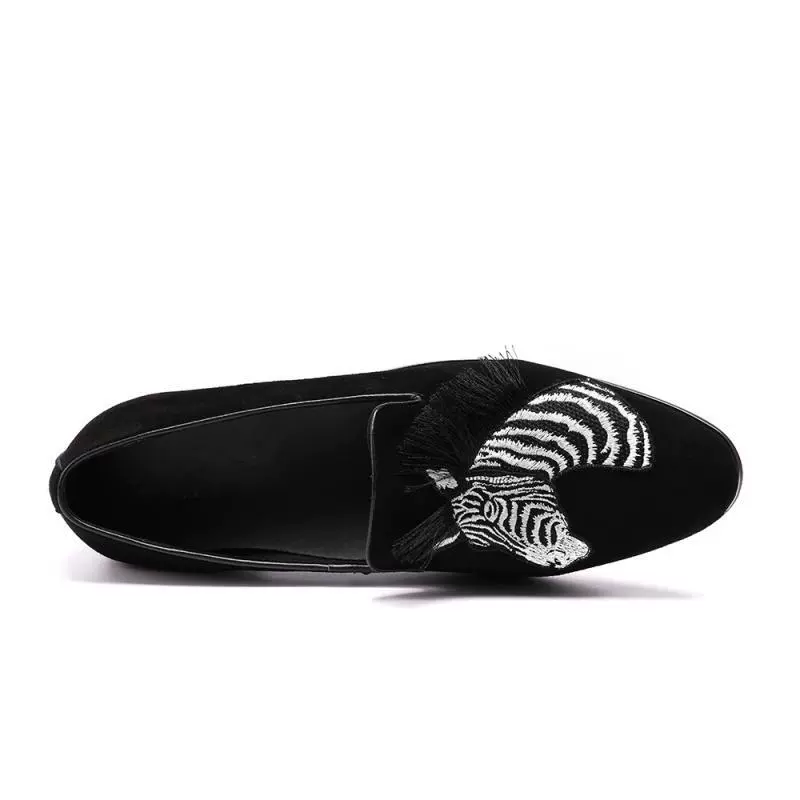 Обувь Lefu в Корейском стиле, индивидуальная мужская кожаная обувь, модная повседневная обувь на плоской подошве с низким верхом, ленивая обувь из натуральной кожи с вышивкой