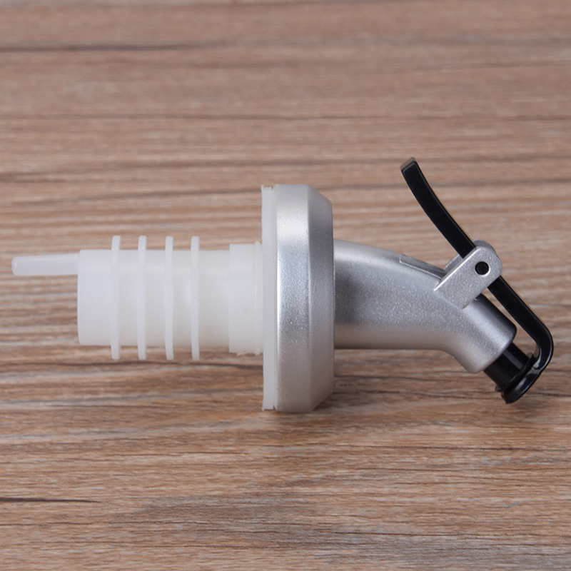 Factory direct oil bottle nozzle oil bottle stopper kitchen Press Guide nozzle plastic oil pouring nozzle oil bottle cap soy sauce pot stopper