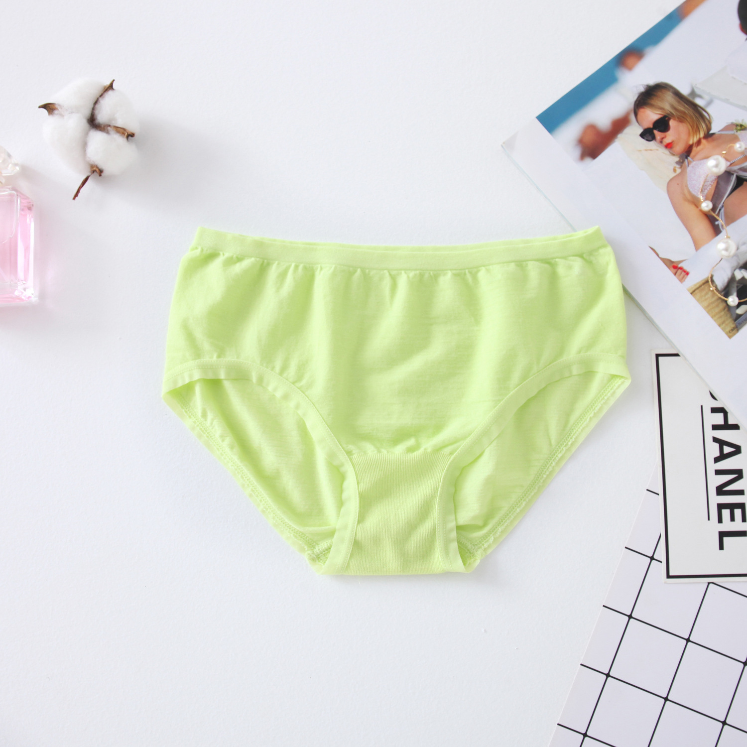 Te価格! 無印風シンプルな女性の三角パンツchao軽薄な通気性のあるモーデールの弾力性のある女性パンツ夏