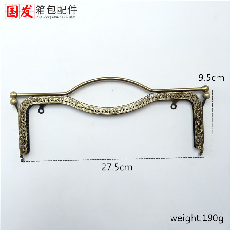 10% de descuento por tiempo limitado 27CM cintura cóncava en relieve labios oro oro mano oro oro labial oro oro