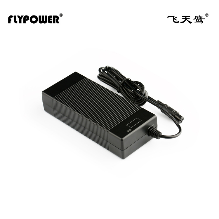 厂家直销 42V2A 平衡车充电器 扭扭车充电器六级能效充电高效电源