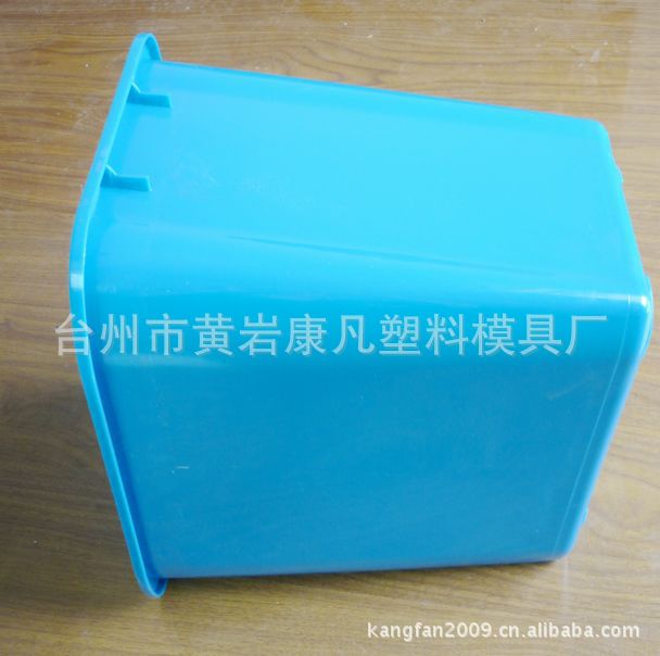 台州黄岩塑料桶模具公司，异形塑胶桶模具注塑模具