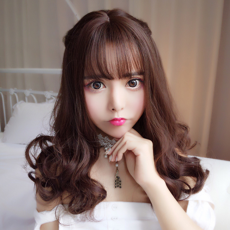 Fábrica al por mayor peluca femenina medio largo pelo rizado cara redonda aire Bangs pera flor cabeza cubierta Corea del Sur recto Bangs Pelo Rizado corto