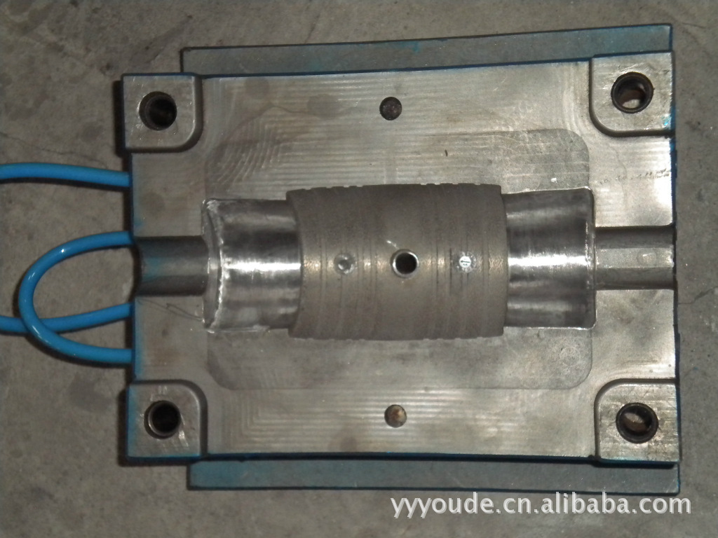 专业开发PE大口径管件模具 PE球阀模具