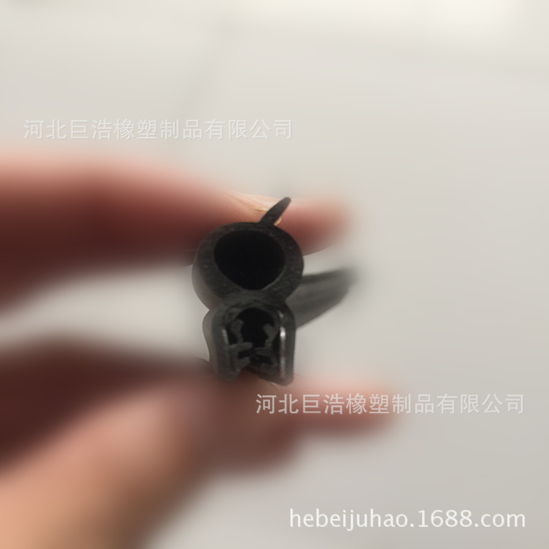 厂家定购顶泡卡槽橡胶条 双复合三元乙丙胶条 龙骨复合密封条