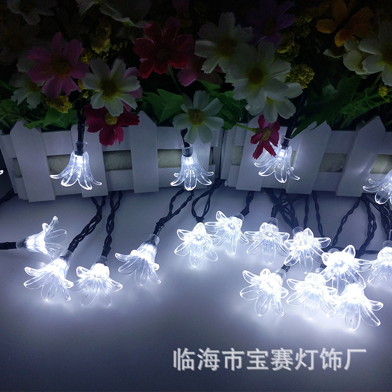 En stock suministro de luz solar cadena Lily 30LED luces de colores Festival de Navidad patio luces decorativas al aire libre a prueba de agua