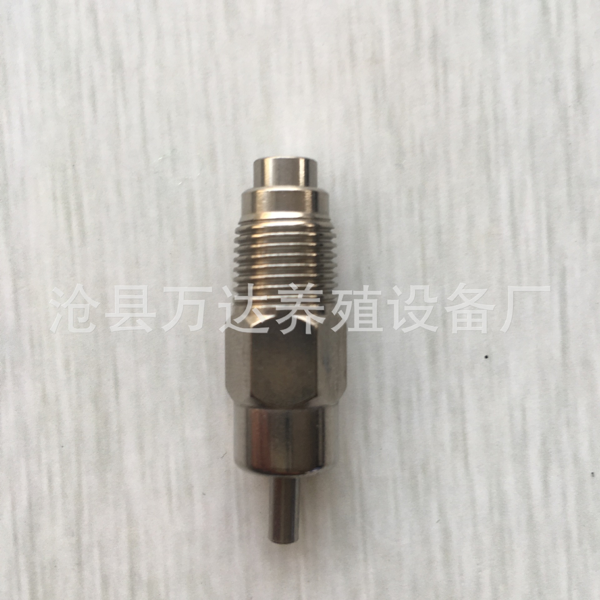 厂家供应鸡用饮水器 鸡自动饮水器 鸡喝水器 鸡用不锈钢饮水器