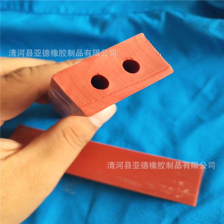 厂家直销红色硅胶挤出条实心硅胶密封条 可加工做不同尺寸