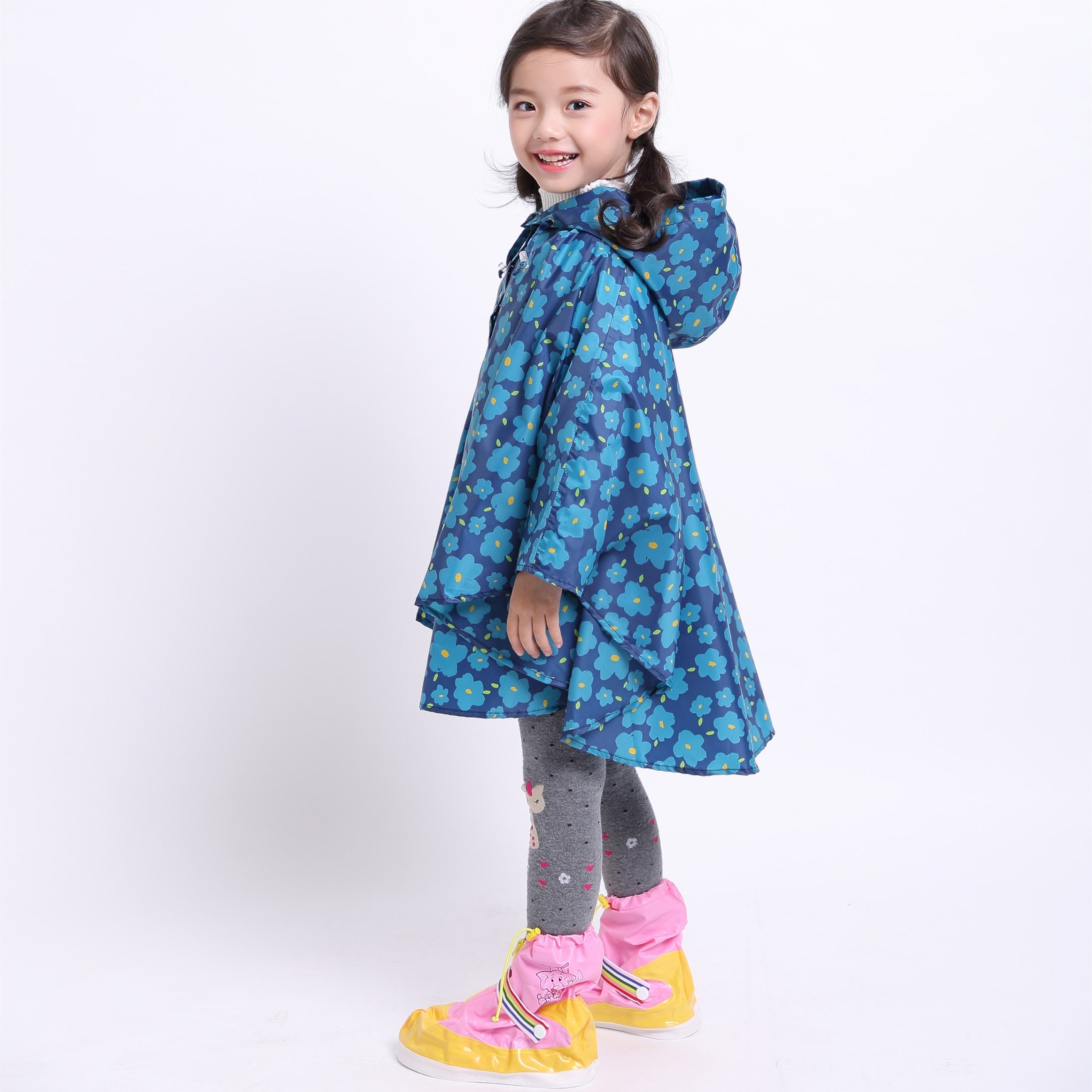 Ventas directas de fábrica nuevo japonés y coreano niños y niñas impermeable capa ligera bebé bat poncho entrega de una sola pieza