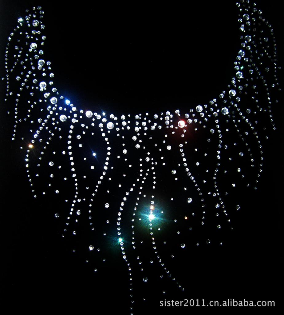 厂家 新款烫钻烫图批发 超亮A钻 服饰烫钻 领口超烫钻图案