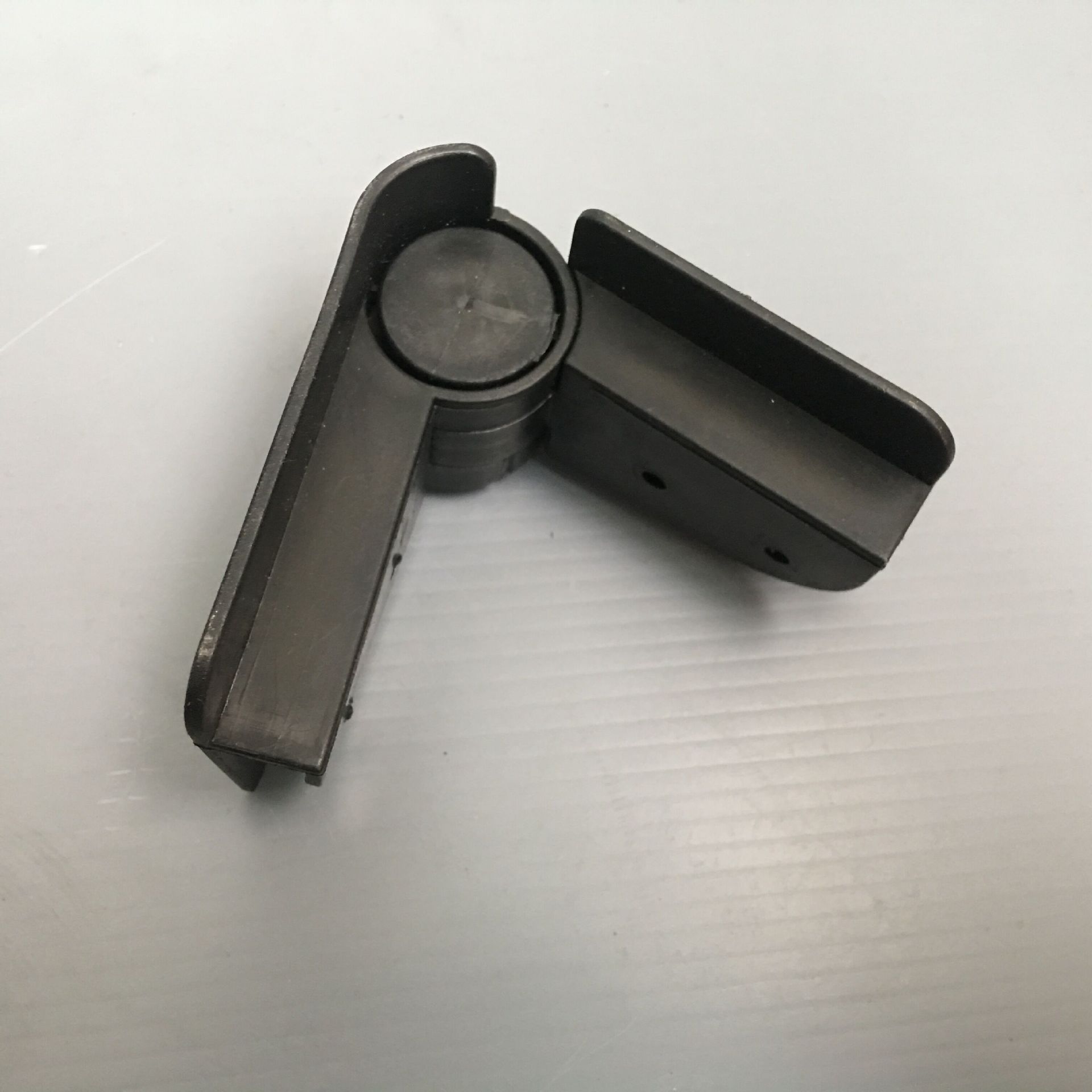 中空板周转箱包角 中空板箱配件 防静电活动转角 活动弯角 扣手