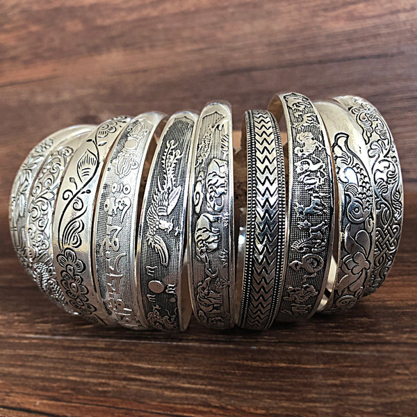 Ethnic silver bracelet