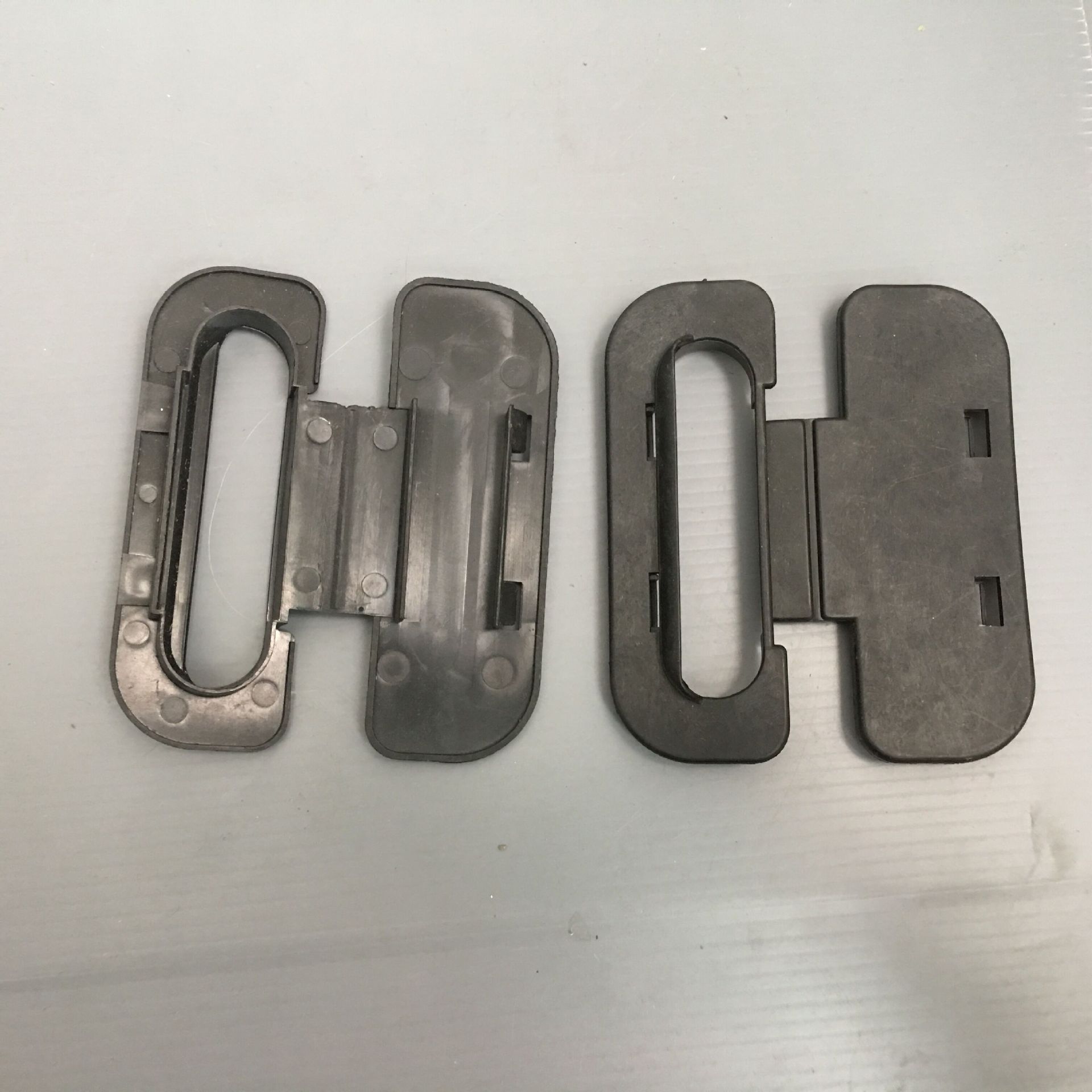 生产销售黑色/防静电/导电连体扣手 中空板箱配件