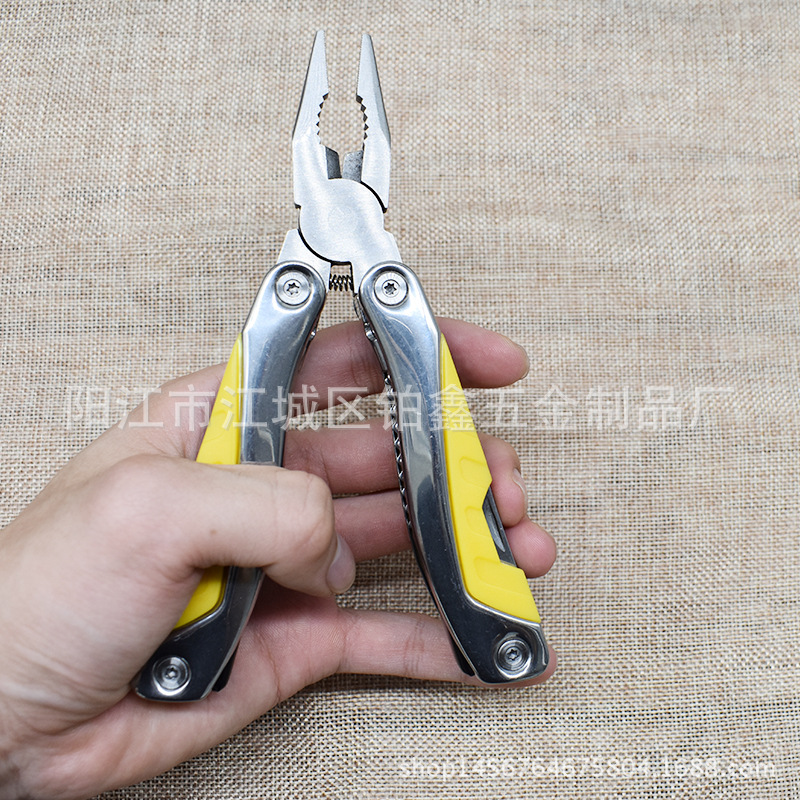 1新款多功能钳子不锈钢刀钳户外折叠钳工具便携钳子礼品logo