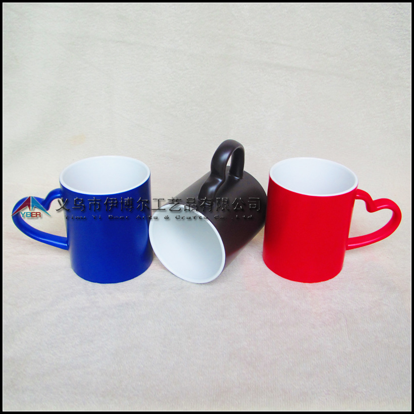 ��ɫ��ӡͼƬ �İ��մ����˱�ӡ��LOGO Ϳ���ɫ������һ������