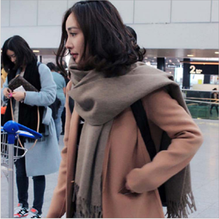 Demi-season solid color scarf