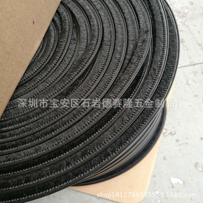 门窗密封条卡式挤出种植式硅化加片毛条美式UV防尘防水毛刷条
