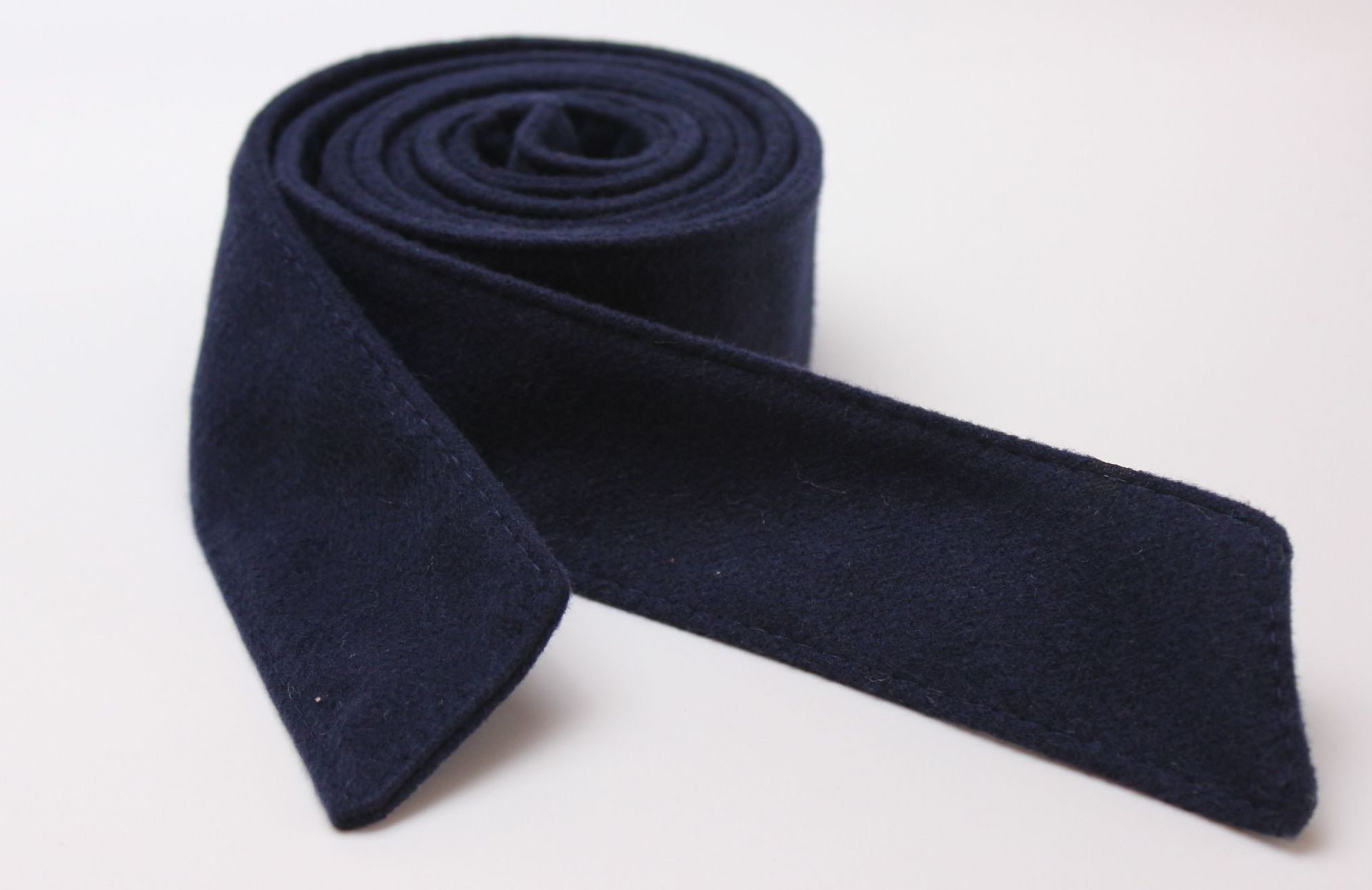 Cinturón ancho de mujer de doble cara abrigo de terciopelo de lana cinturón de arco decorativo negro ejército verde trench coat ribbon