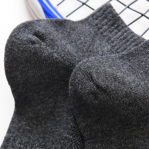 Boneless suture seven-day anti-odor socks conductive electronic four-season mid-barrel sweat-absorbent thick black antibacterial men's combed cotton socks