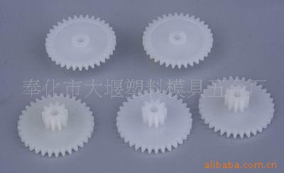 宁波奉化厂家供应 POM本色高硬度塑料齿轮