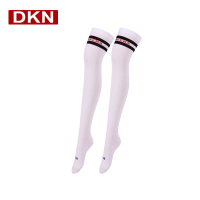 Chaussettes montantes en coton à rayures étoilées et trois bandes pour femme, longues et tricotées, tendance, 2025d_voghion.com