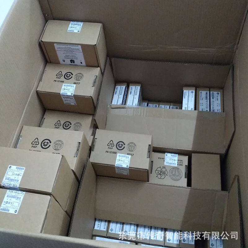 2711P-T12W22D8S触摸屏美国罗克韦尔Allen-BradleyAB全新质保1年