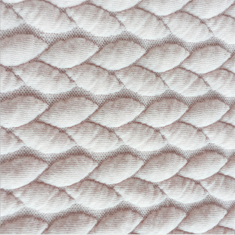 黑色菱形大提花空气层面料全涤夹层绗棉针织保暖内衣料宽幅庄垫布