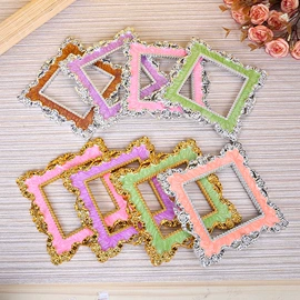 化妆镜;美发梳;闹钟、台钟