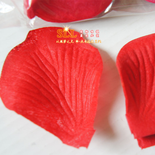 Wholesale rose wedding petals birthday festival wedding candle arrangement 100 pieces of non-woven rose petals
